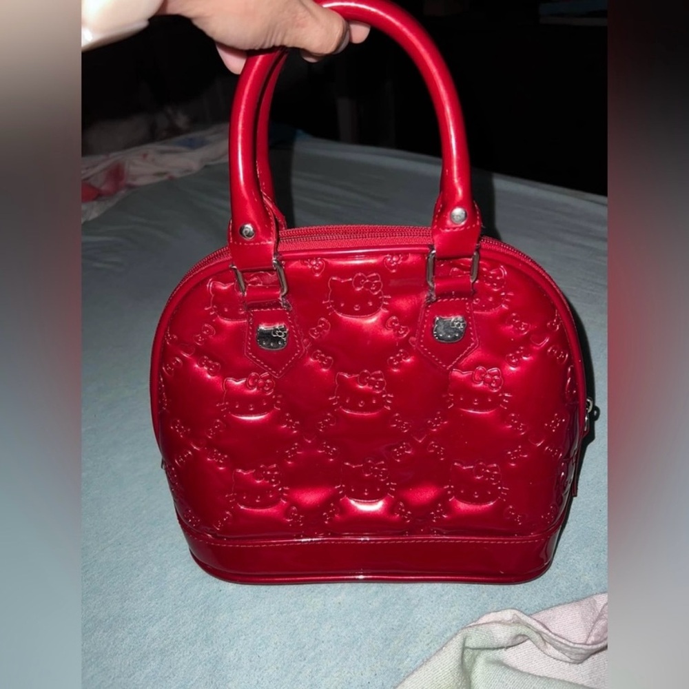 Hello Kitty Red Loungefly Embossed Bag - Gorgeous NWOT - Picture 3 of 11